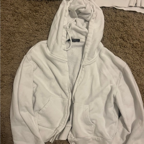 Brandy Melville bundle!! - Picture 10 of 10